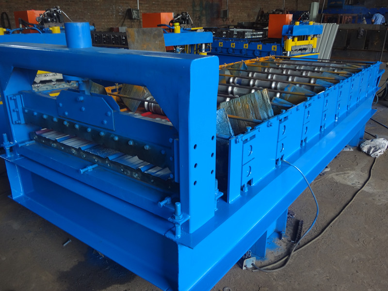 roll-forming machine